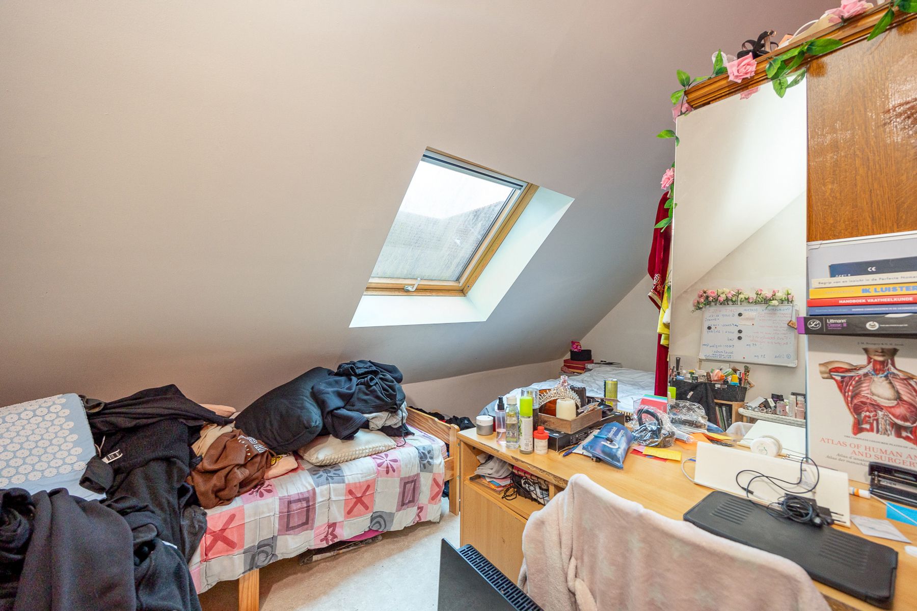 Een opbrengsteigendom met 3 slaapkamers op wandelafstand van de Grote Markt in Turnhout.  foto 10