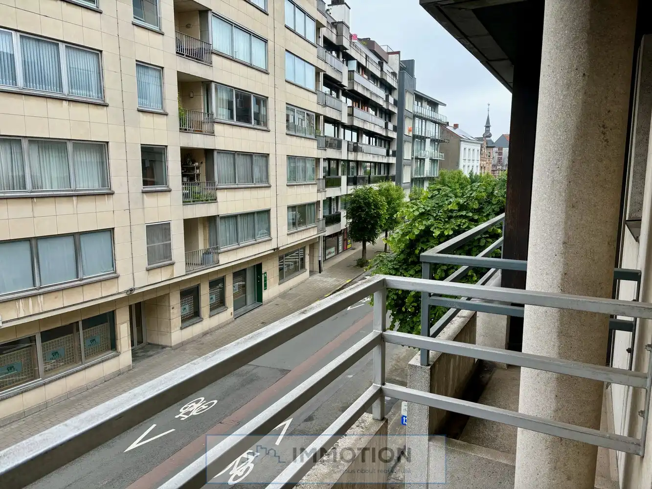 Comfortabel appartement met 2 slaapkamers en staanplaats in centrum Kortrijk foto 13