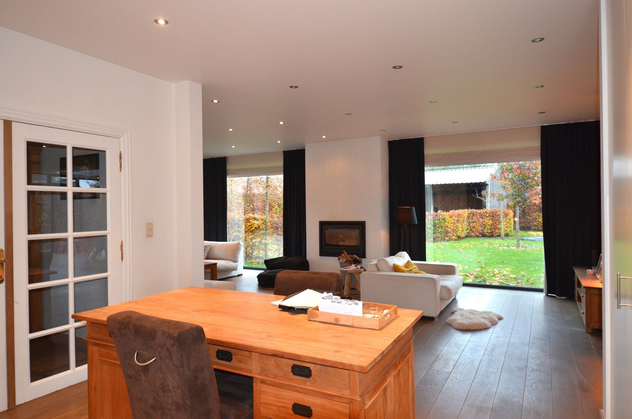 Rustig gelegen stijlvolle woning met 4 slaapkamers foto 9