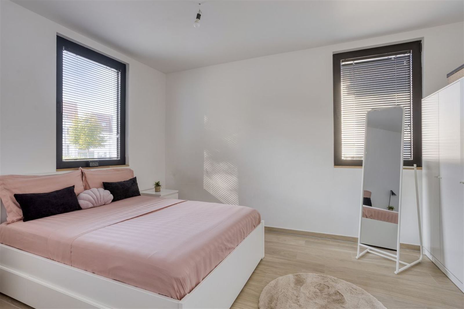 Gelijkvloers appartement met 2 slaapkamers en tuin  foto 10