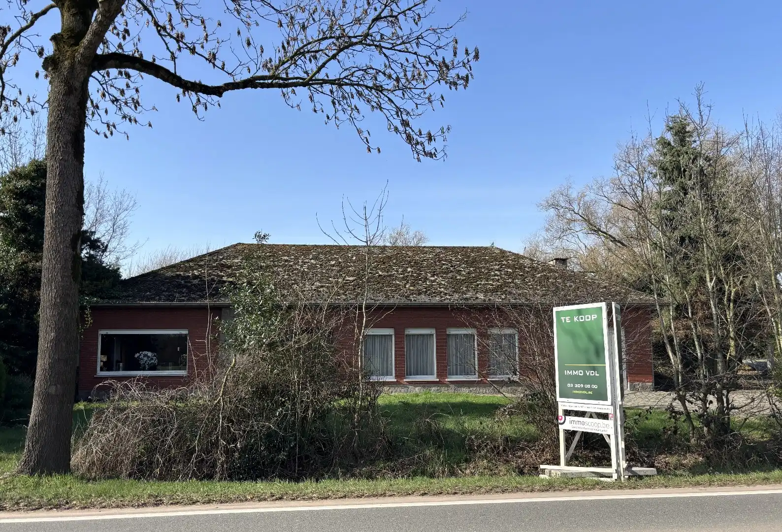 Unieke eigendom op 13.183 m² met te renoveren woning en vergunde stallingen foto 30