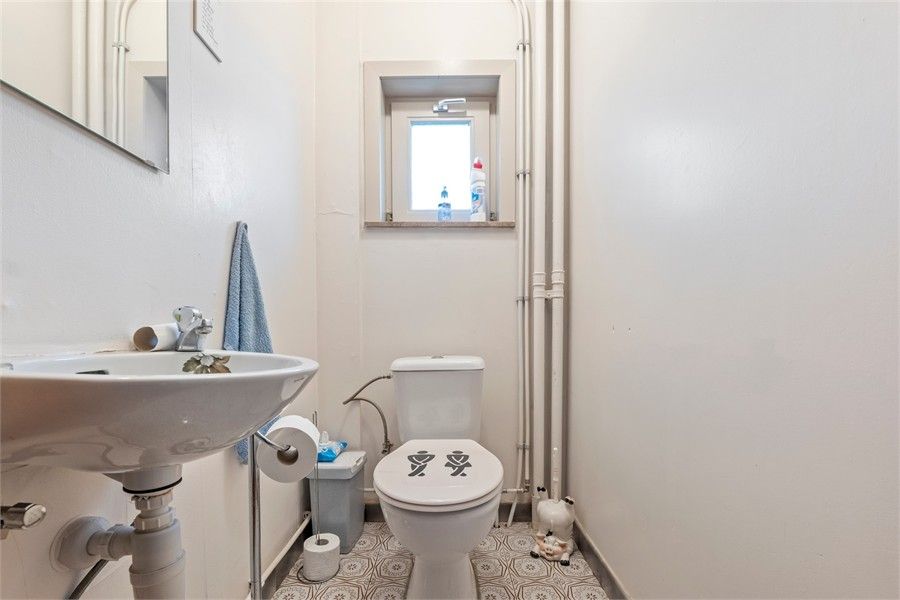 RUIME GEZINSWONING BOORDEVOL POTENTIEEL IN NIEUWERKERKEN foto 25