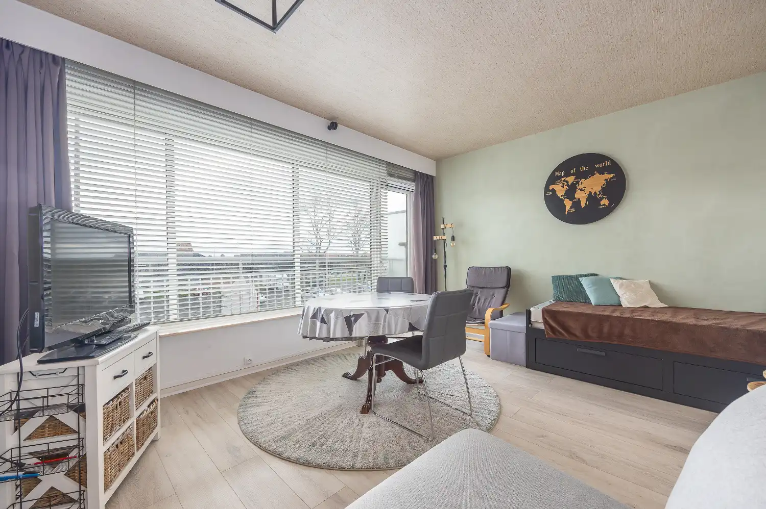 Instapklare studio met zuidgericht terras op topligging vlakbij de Zeedijk! foto 3