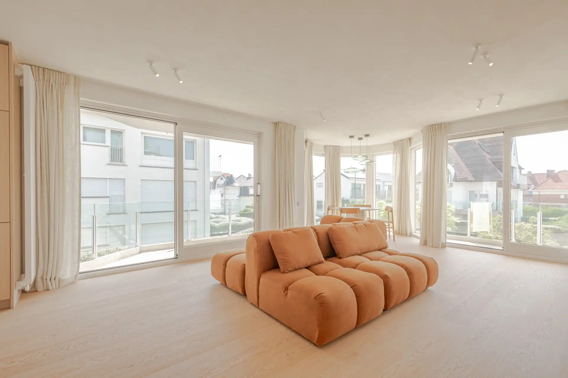 Prachtig gerenoveerd appartement in villaresidentie te Duinbergen foto 10