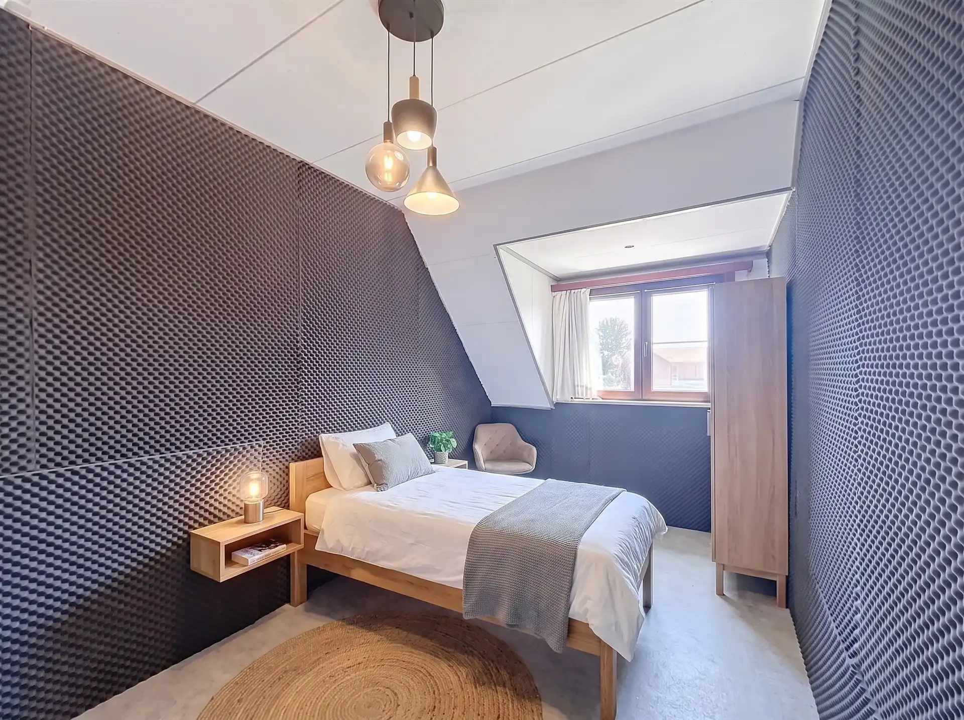 Op te frissen gezinswoning met 4 slaapkamers en tuin! foto 10
