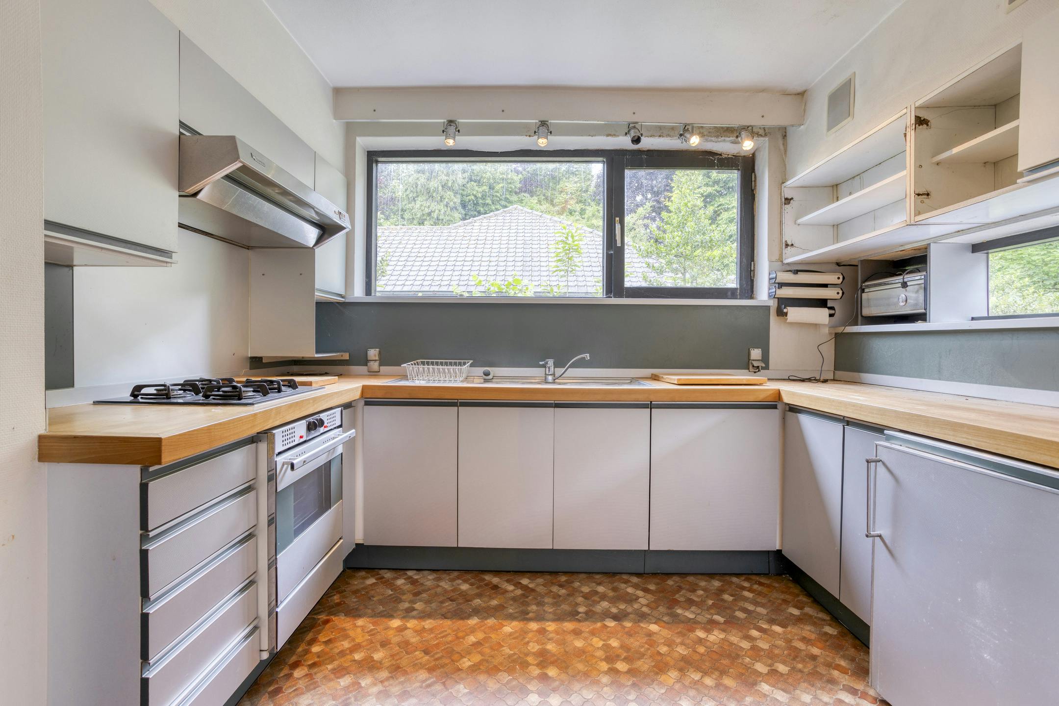 Polyvalent huis met tal van mogelijkheden te Sint-Kruis foto 9