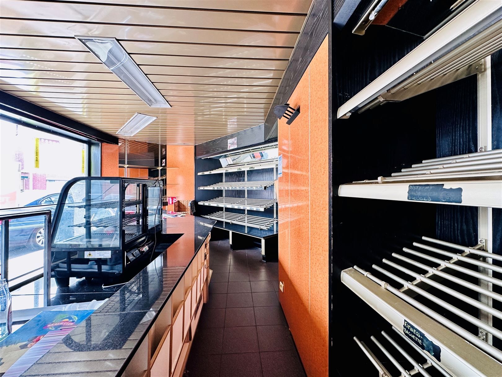 Ruime woning met diepe tuin in Grembergen met mogelijkheid tot handel of zelfstandige activiteit foto 3