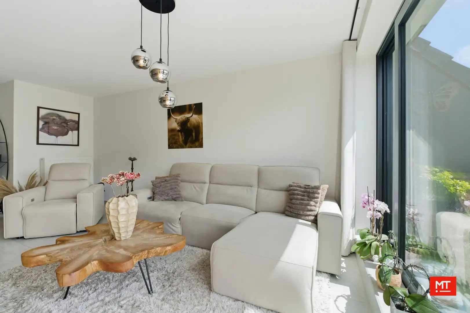 Modern, instapklaar appartement met 2 slpk en zonnig terras in centrum Zonnebeke foto 2