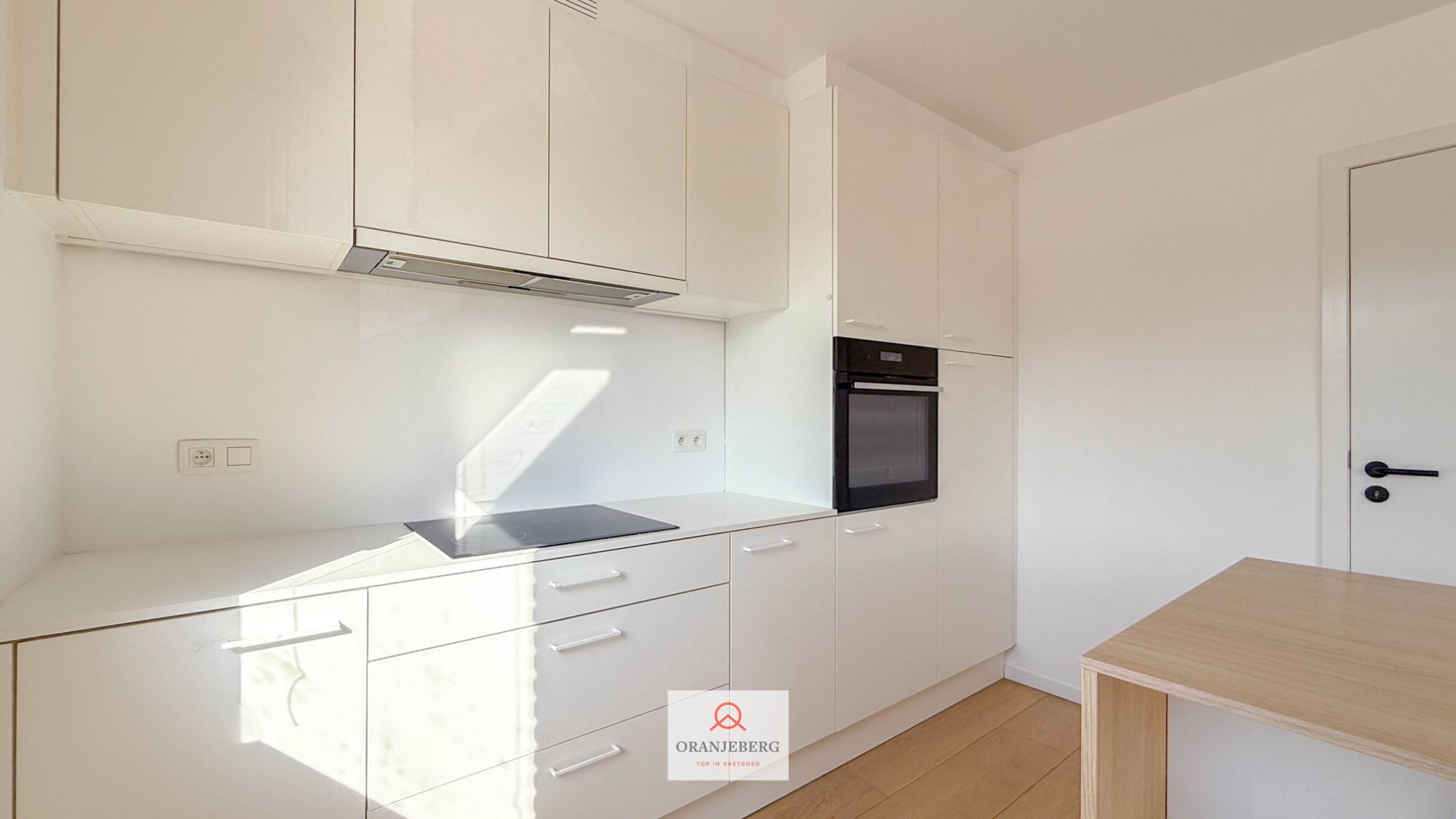Zonnig 2 slaapkamerappartement met terrasje foto 13