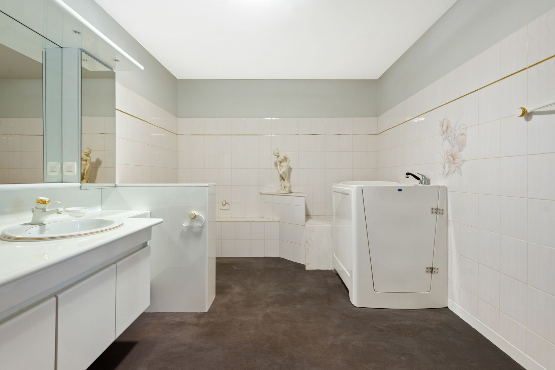 Te renoveren villa op toplocatie, voorkant Schilde  foto 23