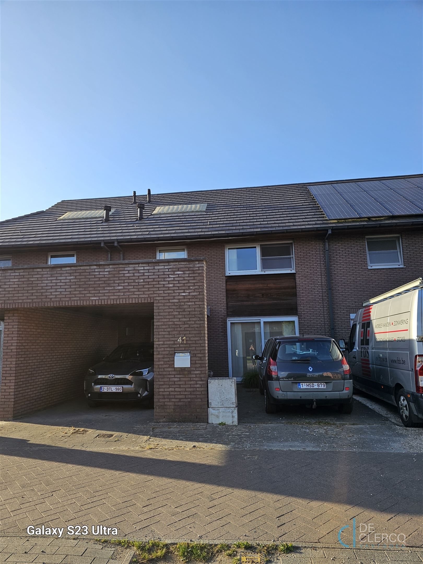 Ruime, gesloten bebouwing TE HUUR in Desteldonk! foto {{pictureIndex}}