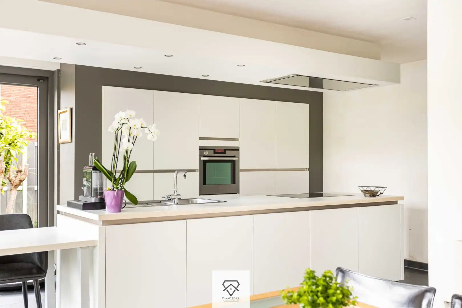 Tijdloze architectenwoning in het groene Louise-Marie te koop foto 12