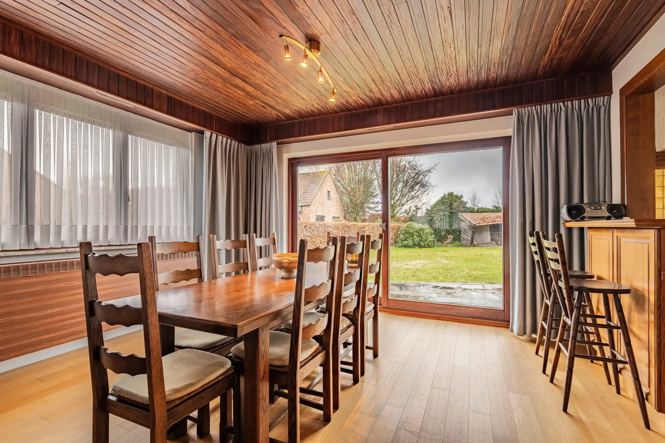 Gelijkvloerse ééngezinswoning met 3 slpk. en inpandige garage in Ravels  foto 10