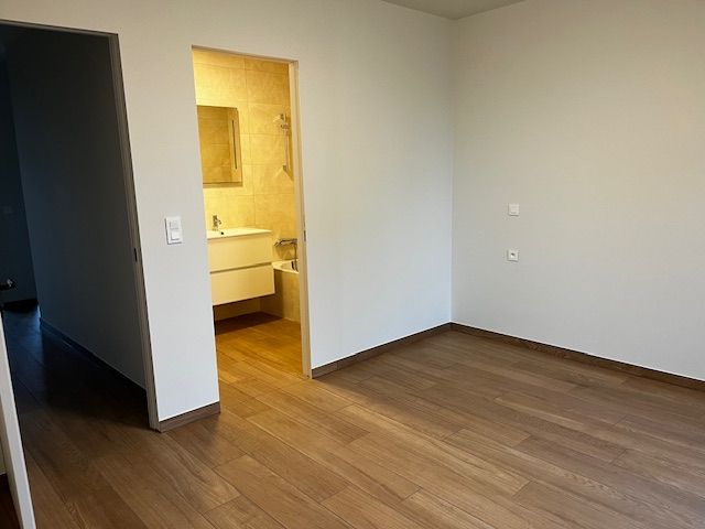 Exclusief gelijkvloers duplex appartement met 3 slaapkamer en 2 badkamers foto 13