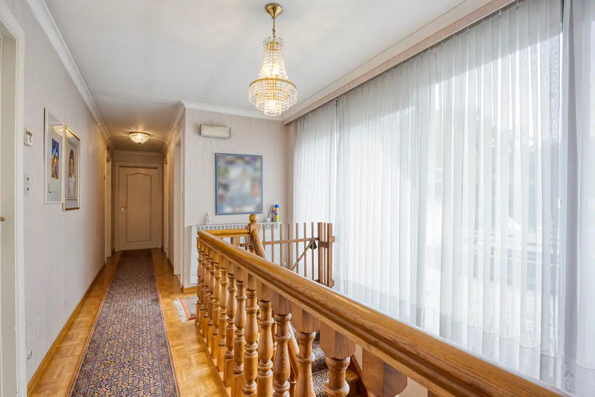 ROYALE WONING MET DOKTERSPRAKTIJK TE BILZEN HOESELT. foto 22