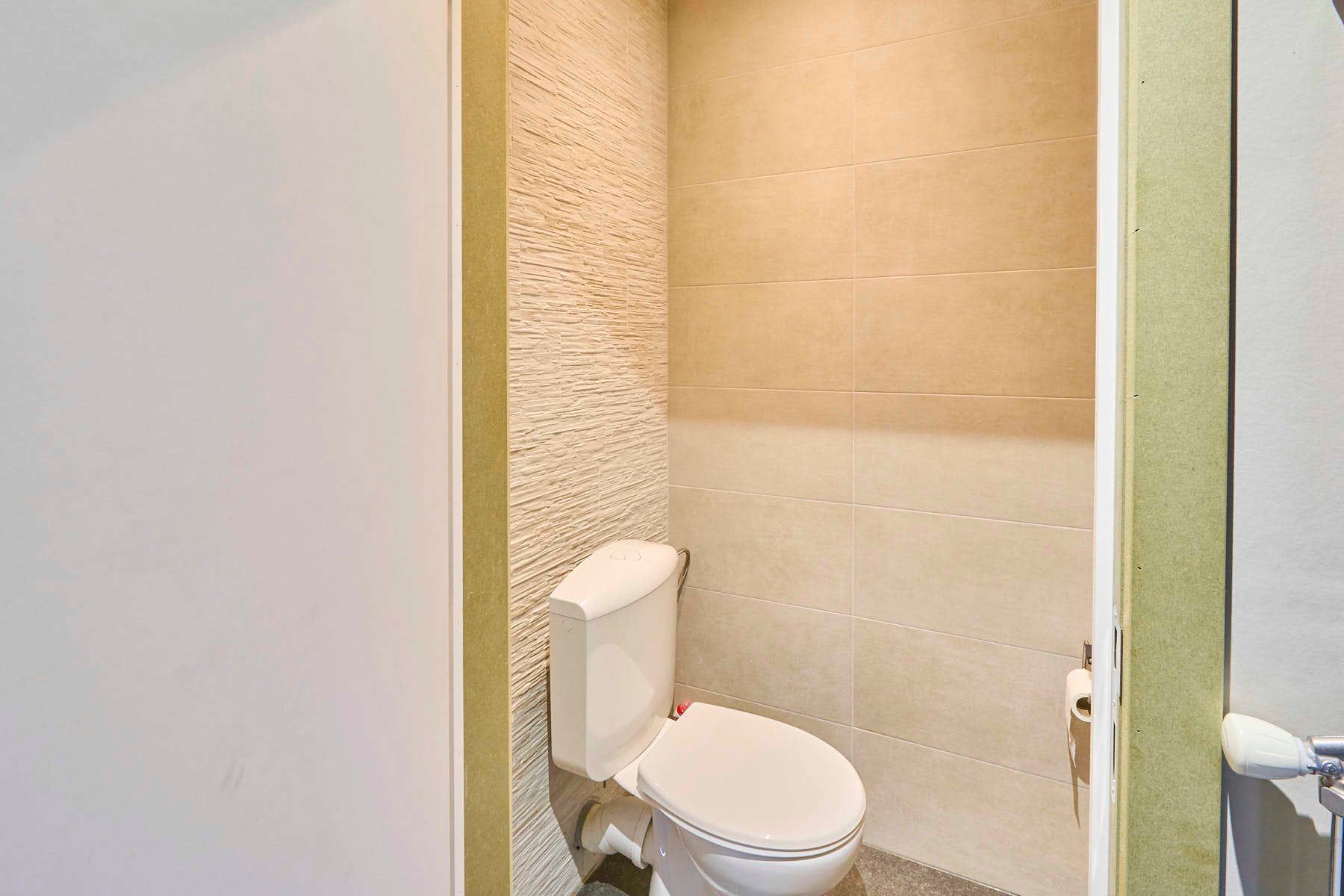 Lichtrijke duplex met open keuken en 2 slaapkamers foto 10