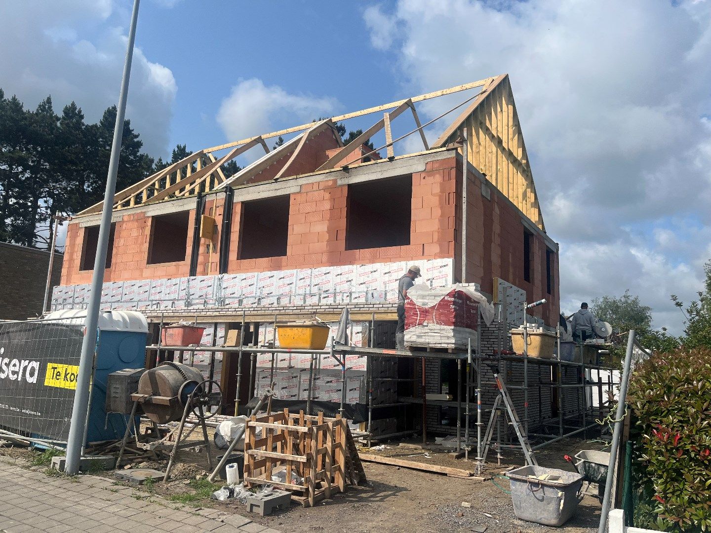 Kwalitatieve ruime woningen met leuke zongerichte tuin! Koop nu aan 6% BTW foto {{pictureIndex}}