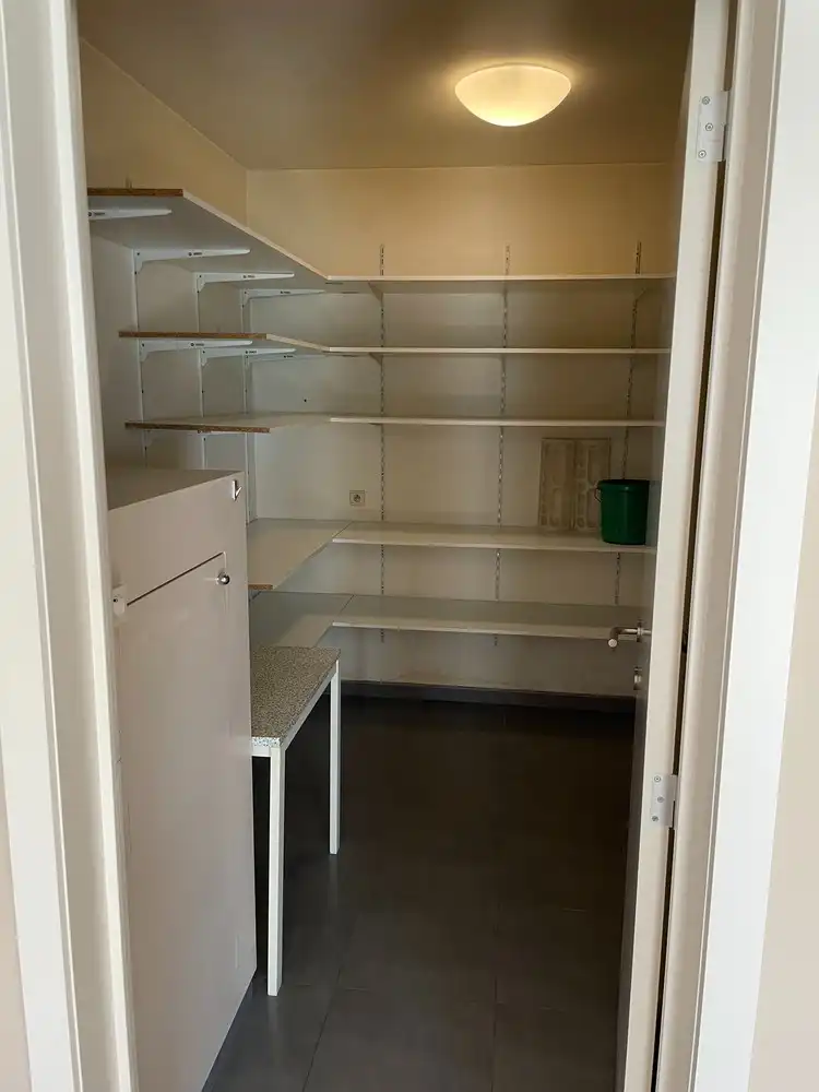 Gelijkvloers appartement met 2 slaapkamers + terras + tuin foto 15