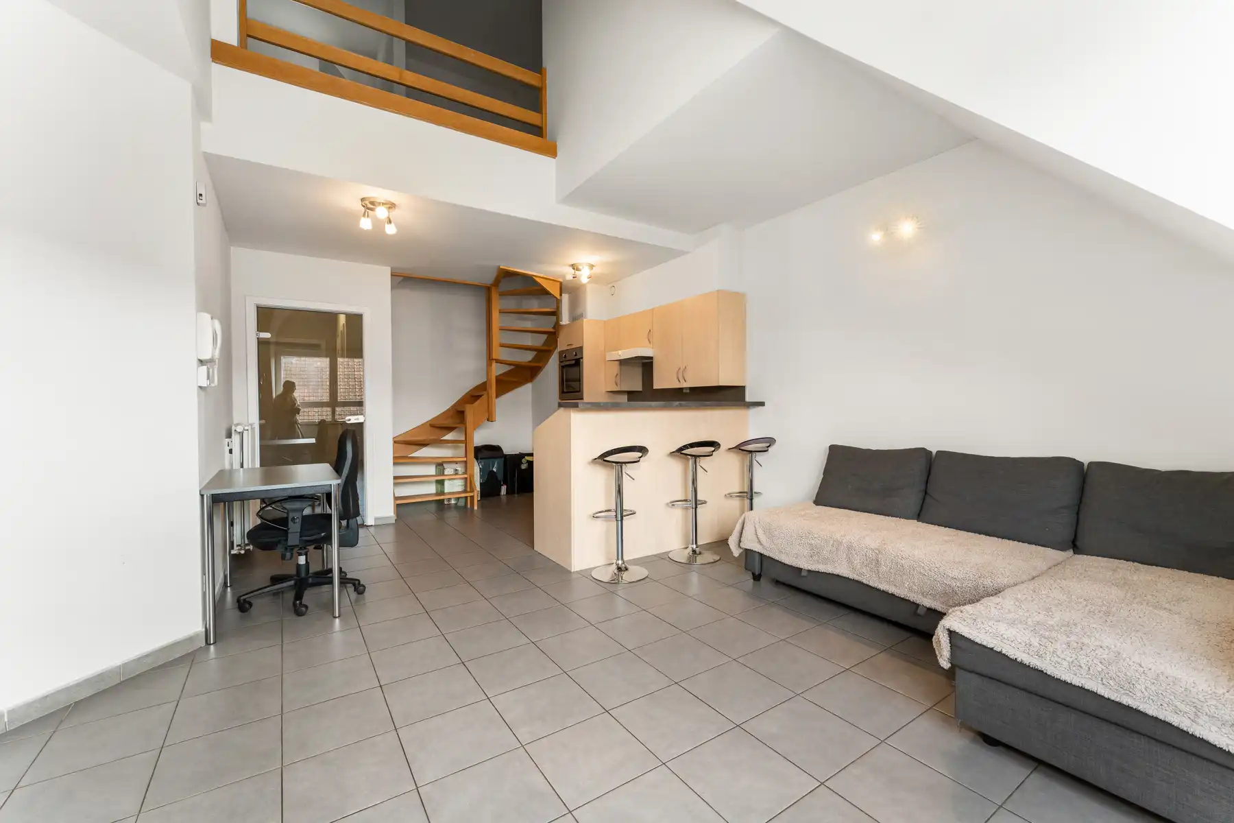 Stijlvol en verzorgd duplex appartement met moderne afwerking foto 5