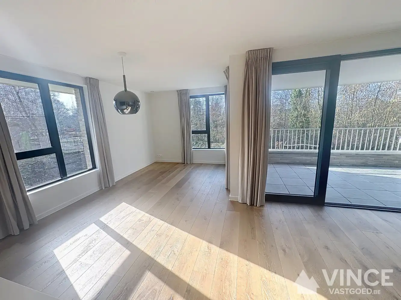 Modern appartement te huur met mooi uitzicht en veel lichtinval foto 5