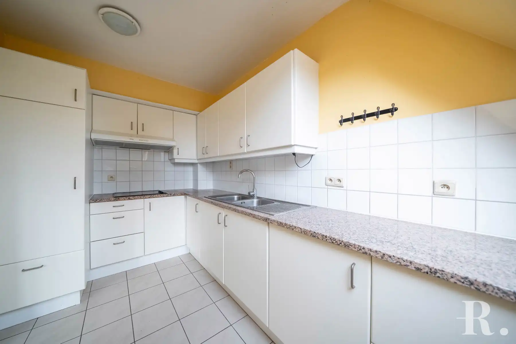 Ruim duplex dakappartement op goede locatie foto 7