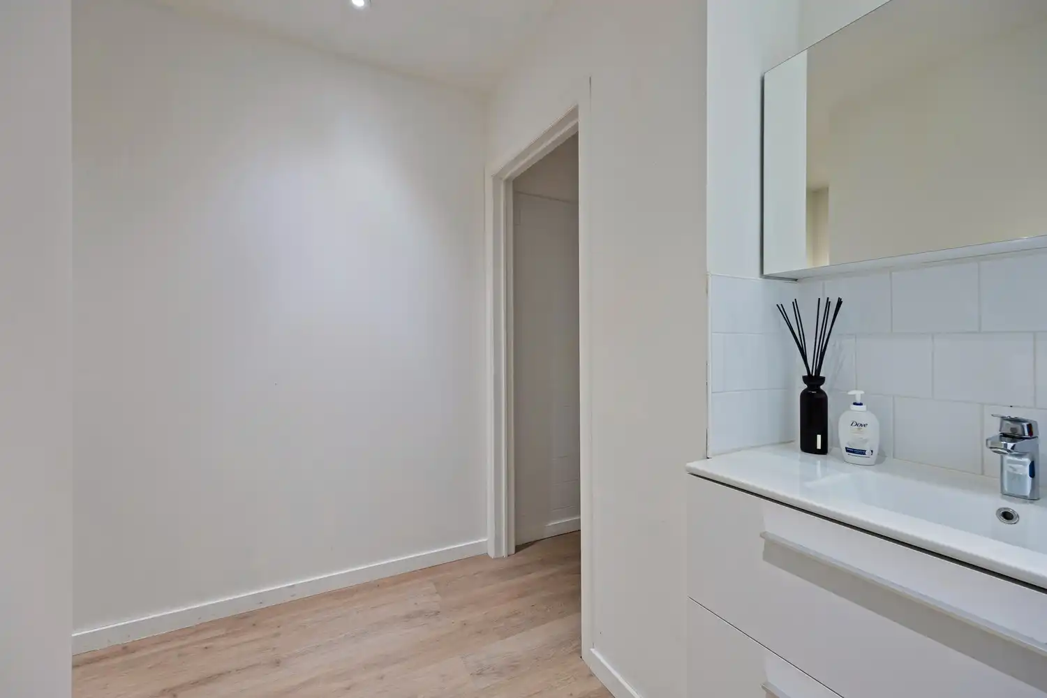 +/- 80m² kantoor foto 6