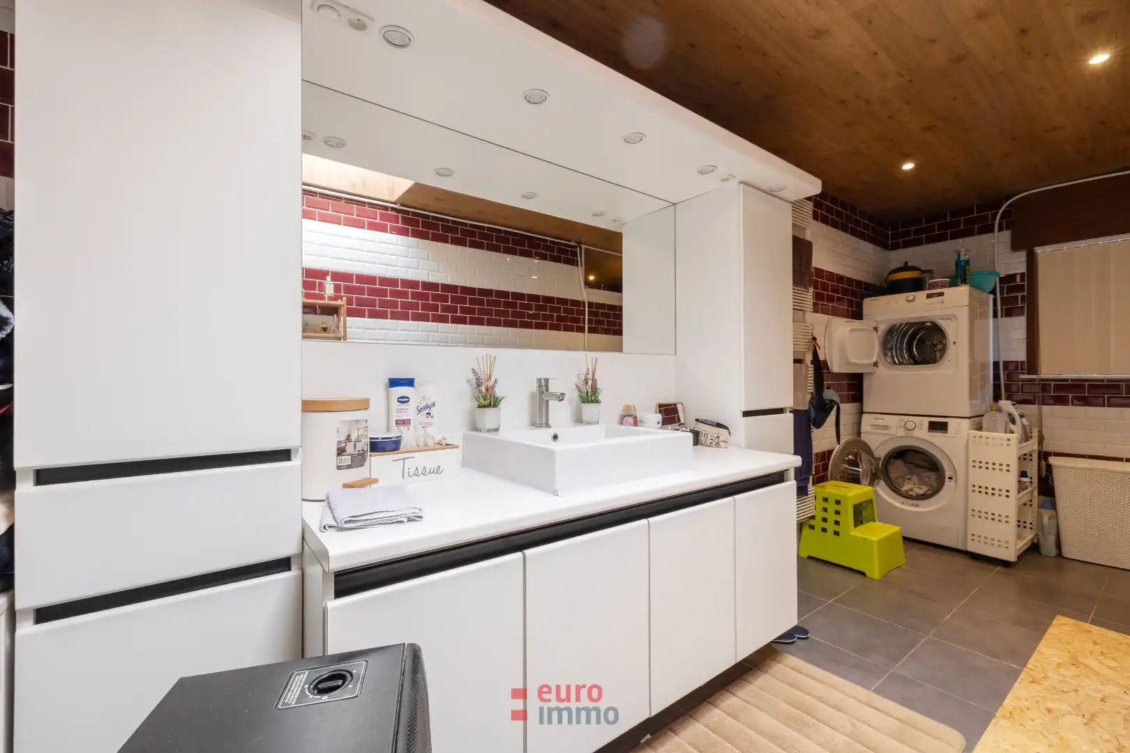 Ruime rijwoning met 4 slaapkamers in het pittoreske Ramskapelle foto 12