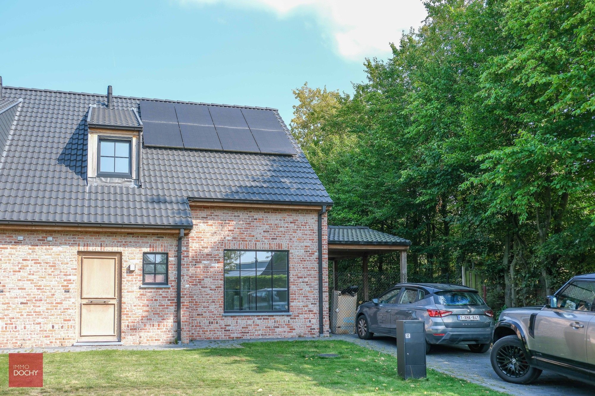 Recent gebouwde woning met 3 slaapkamers foto {{pictureIndex}}