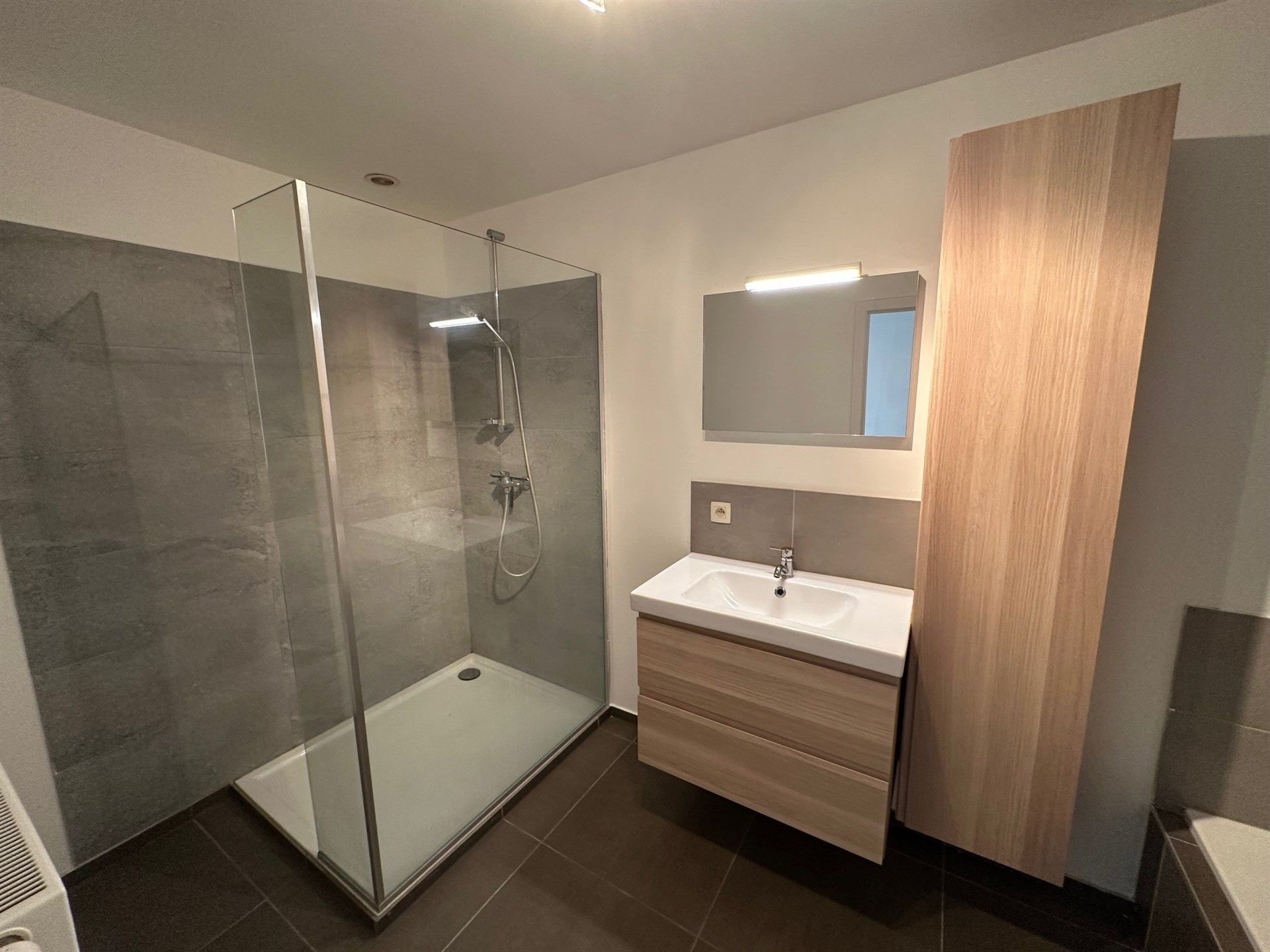 Bureel- of opslagruimte in tweede lijn met vlotte bereikbaarheid foto 8