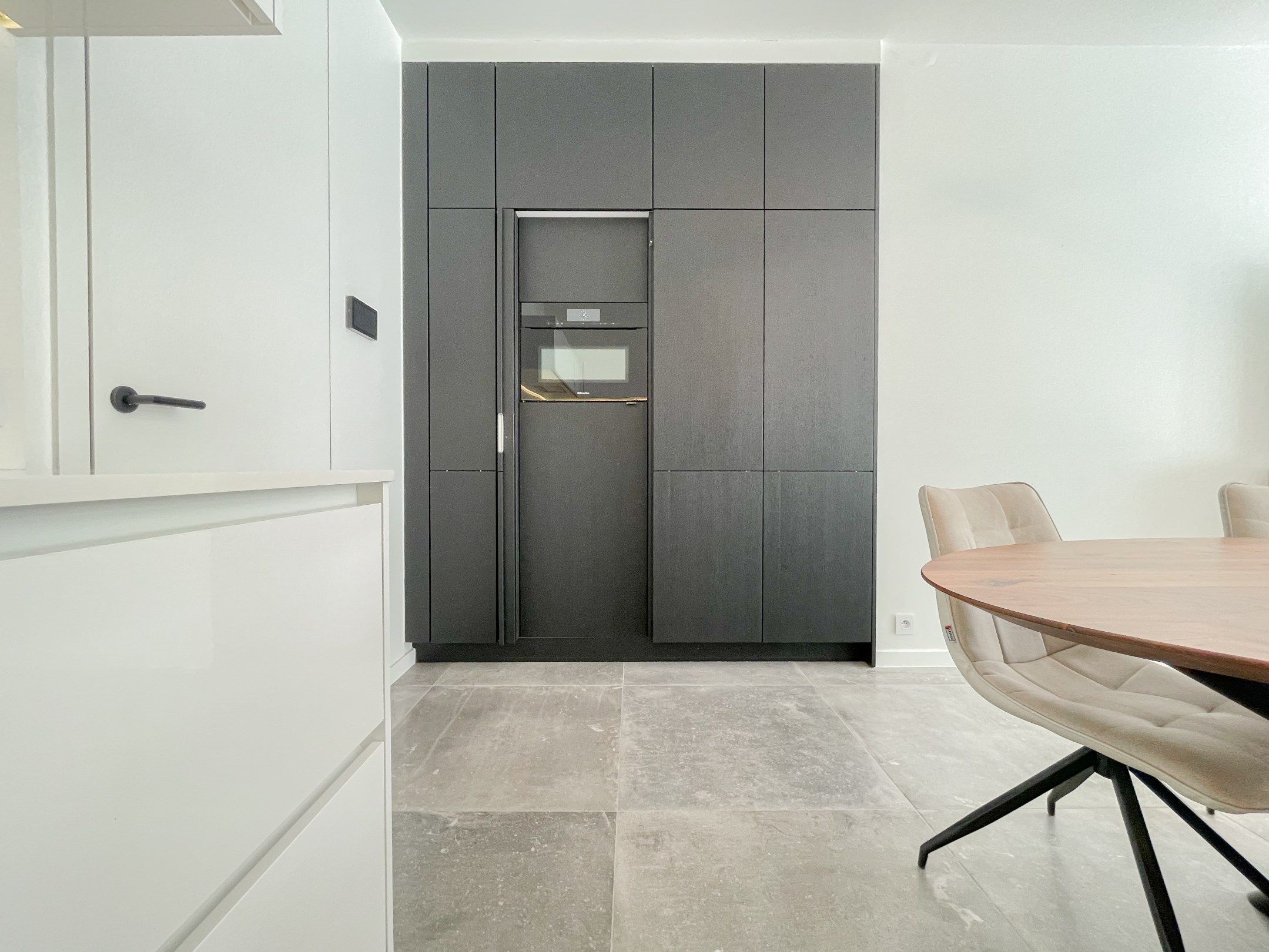 Subliem, luxueus tuinappartement met dubbele garage, rustig gelegen in een standingvolle residentie. foto 9