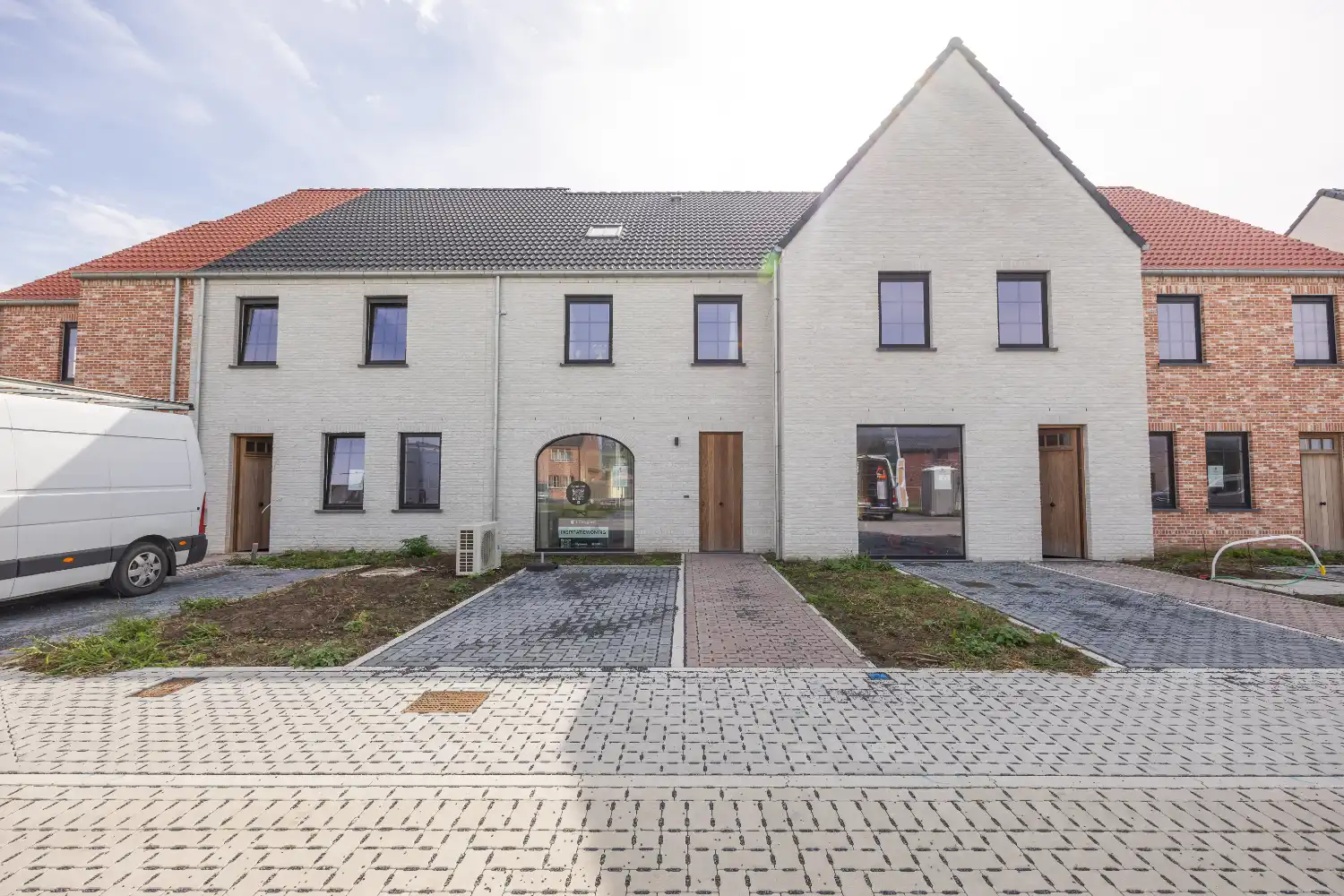 Welkom in ’t Cleygoed, waar rust, ruimte en wooncomfort samenkomen. foto {{pictureIndex}}