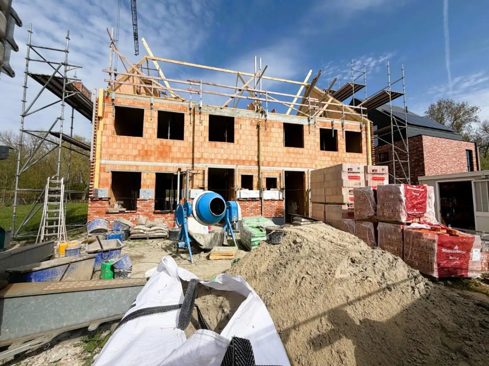 Twee ruime nieuwbouwwoningen in Lebbeke foto 2