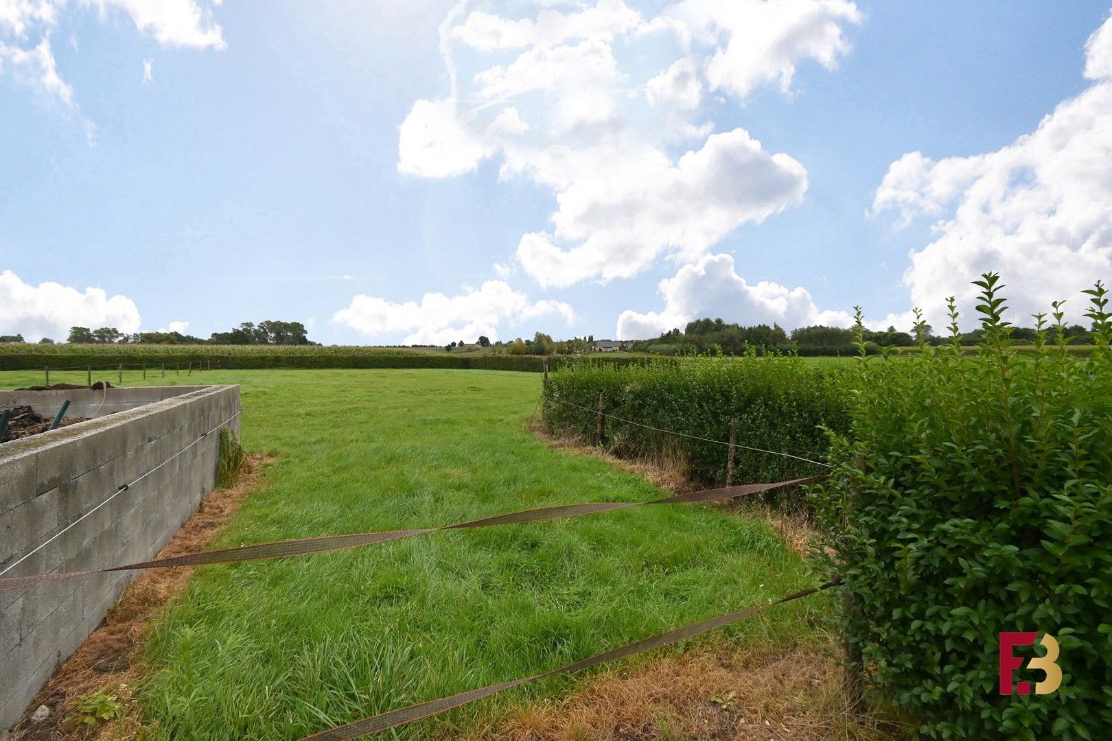 Paardenaccomodatie met kangoeroewoning of woning met kantoor op ca. 4,5ha te Lichtervelde foto 22