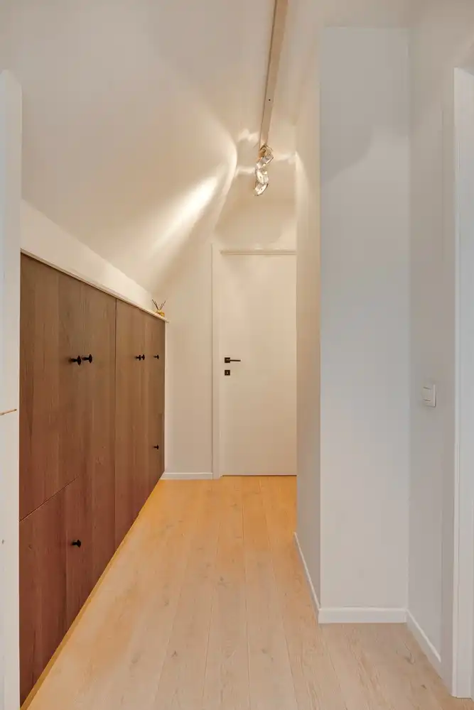 Ruim en energiezuinig duplex appartement met veel lichtinval, gelegen op wandelafstand van het Station Gent-Dampoort. foto 11