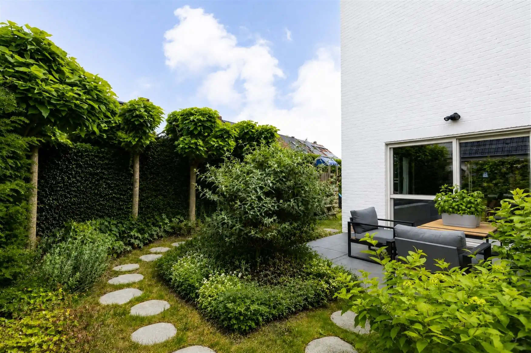 Instapklare gezinswoning met tuin in de Elisabethwijk foto 14