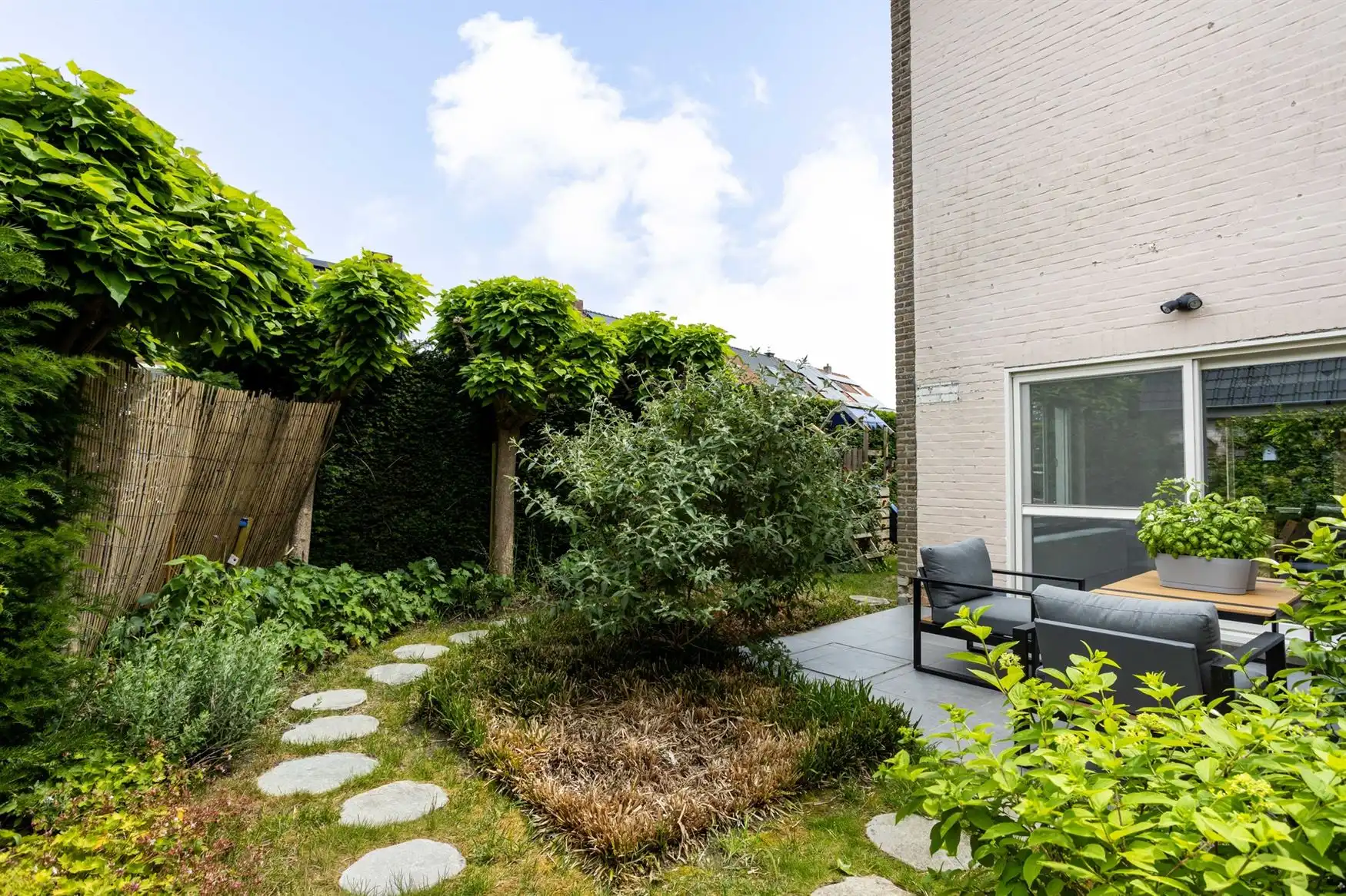 Instapklare gezinswoning met tuin in de Elisabethwijk foto 14
