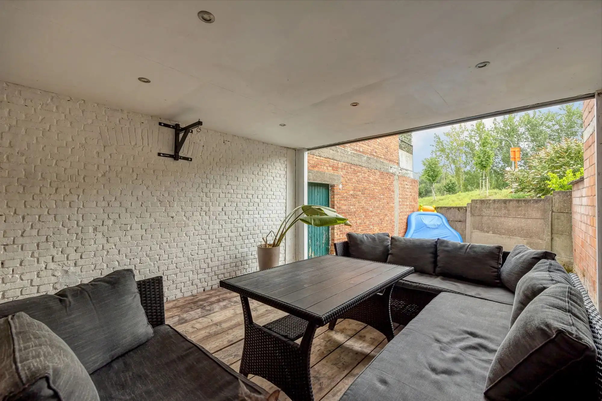 Instapklare woning met tuin en terras  foto 9