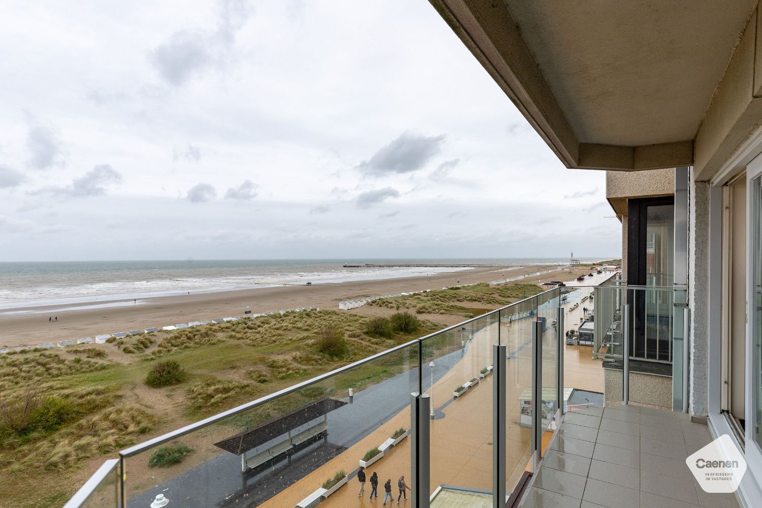 Zeer goed onderhouden appartement met fenomenaal zicht en 2 slaapkamers foto 4