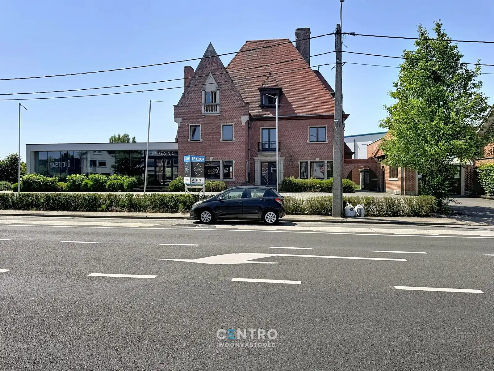 Commerciële site met woonst op toplocatie te Roeselare! foto 2