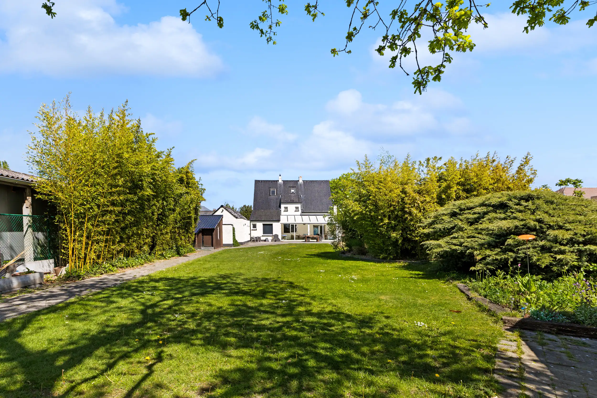 Charmante villa met ruimte op 2.345 m² perceel foto 17
