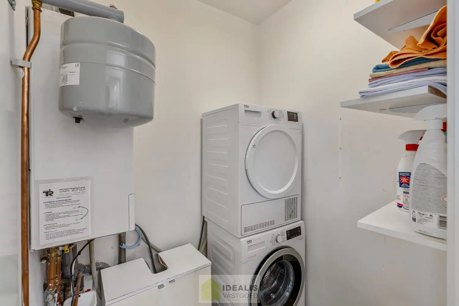 IDEALIS VASTGOED – GELIJKVLOERS APPARTEMENT MET LICHTRIJKE LEEFRUIMTE EN AANSLUITEND RUIME KEUKEN, BADKAMER, 2 SLAAPKAMERS EN GARAGEBOX OP EEN UITERST GUNSTIGE LOCATIE VLAK BIJ HET CENTRUM VAN PELT! foto 14