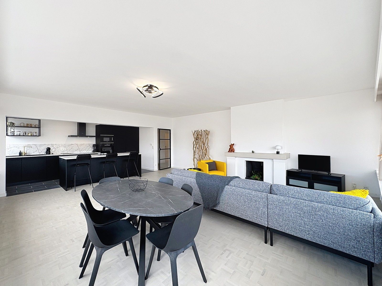 GERENOVEERD gemeubeld appartement aan de JACHTHAVEN met 3 slpks én 3 terrassen! foto 9