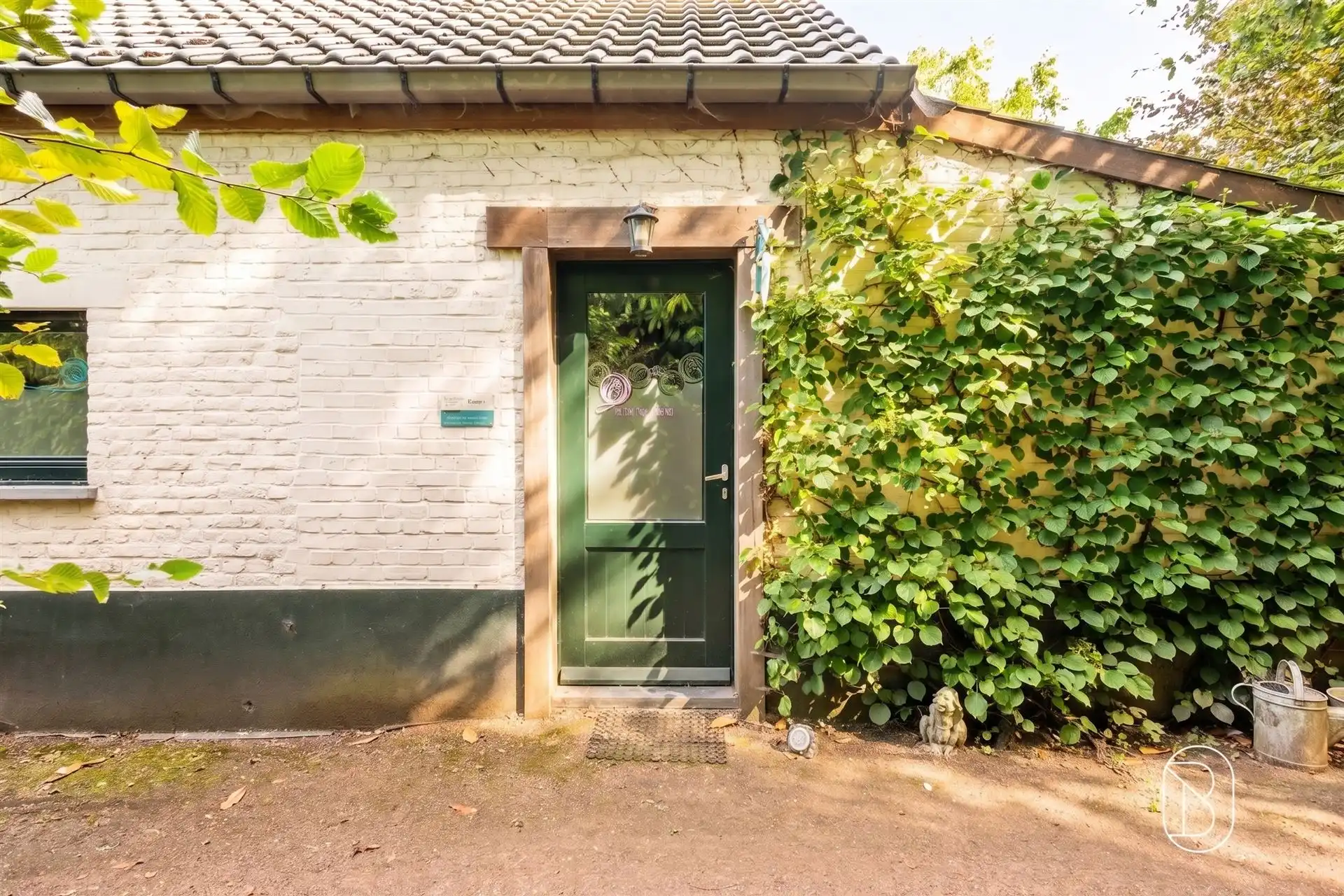 Charmante woning met gîte en prachtige tuin! foto 7