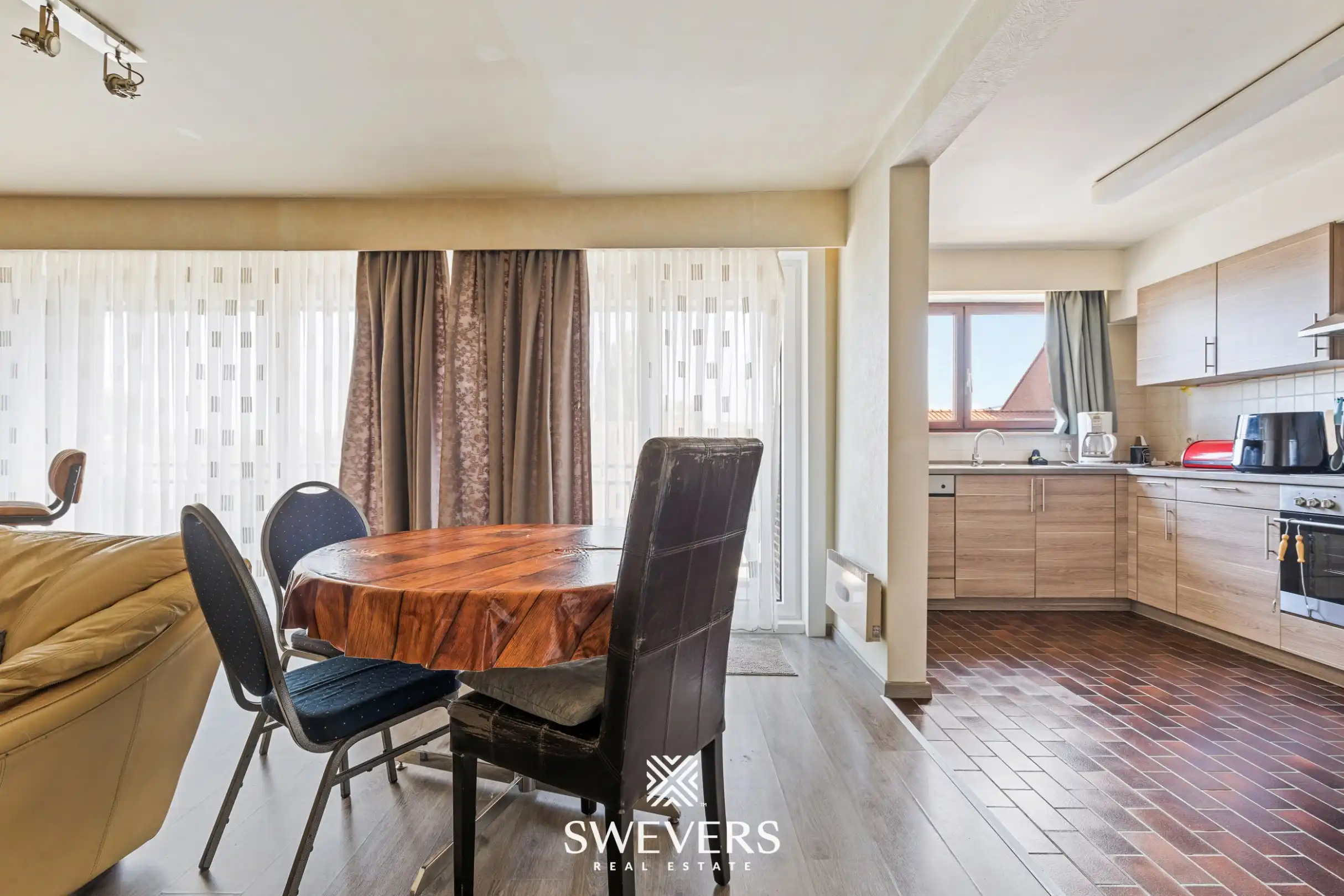 2-slaapkamerappartement van 94m² met garagebox in hartje Beringen foto 10