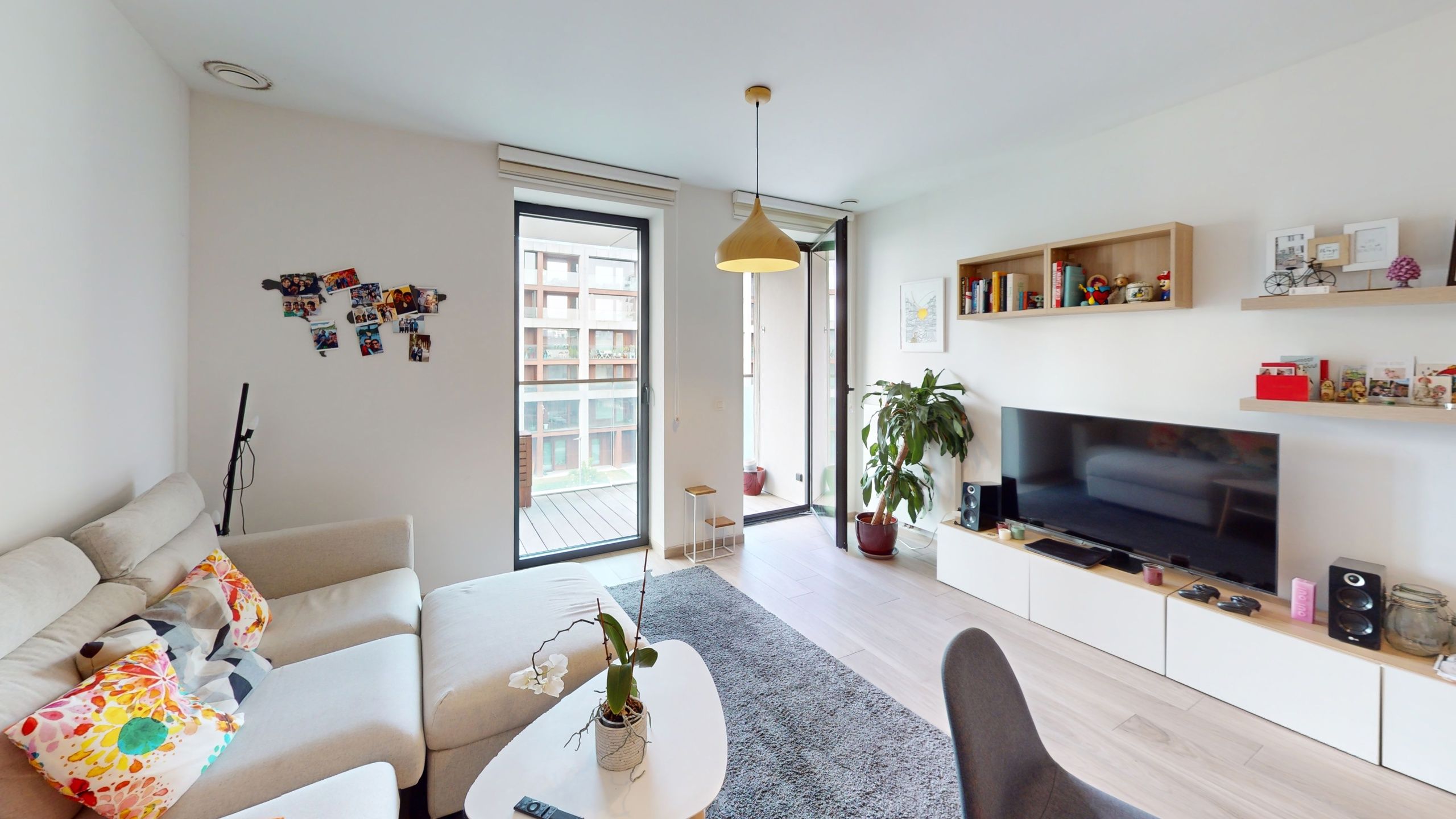 ANTWERPEN - Gemeubeld 2 slaapkamer appartement met Z terras  foto {{pictureIndex}}