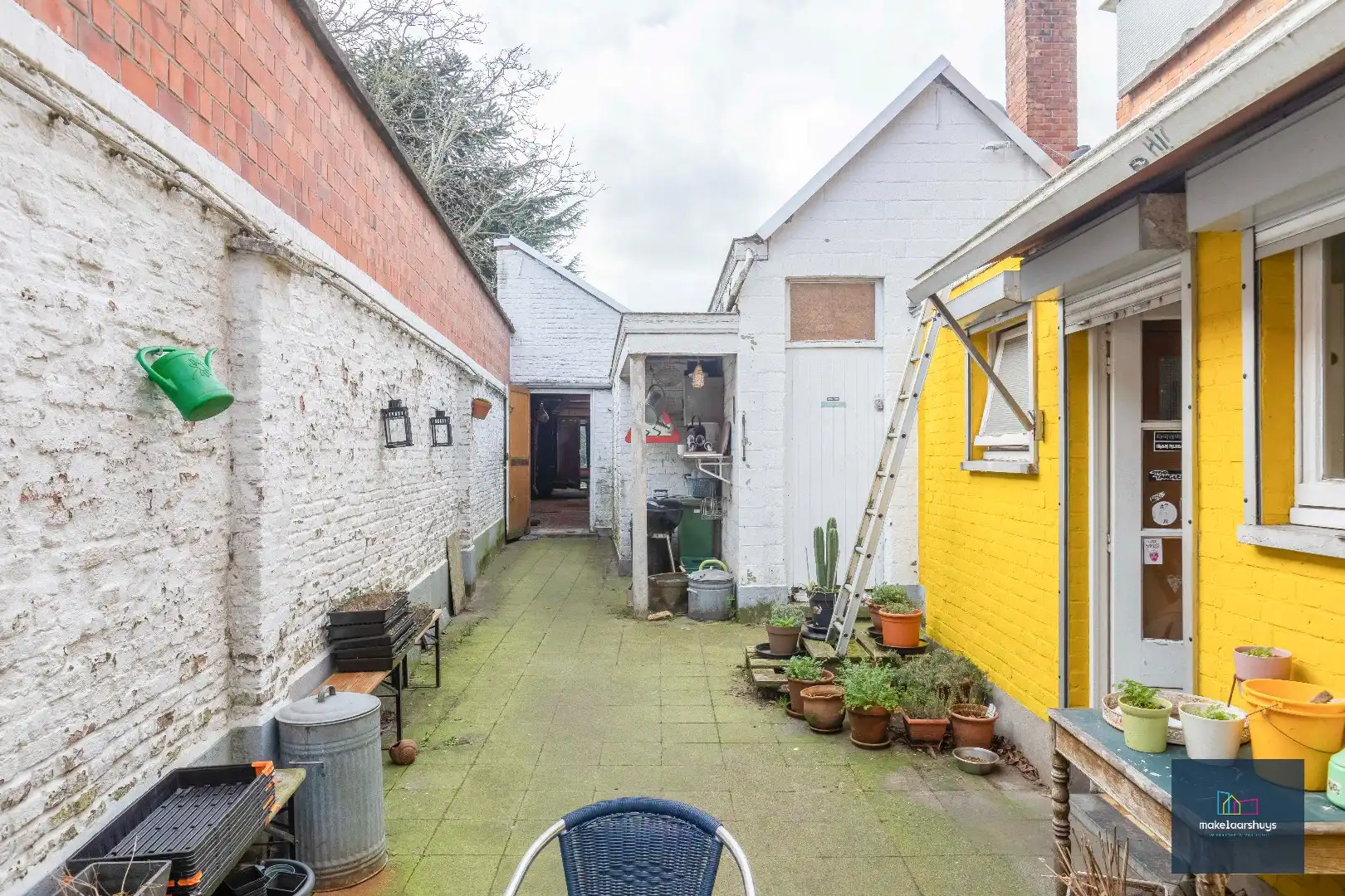 Woning met 3 slaapkamers en verrassende tuin met bijgebouwen foto 18