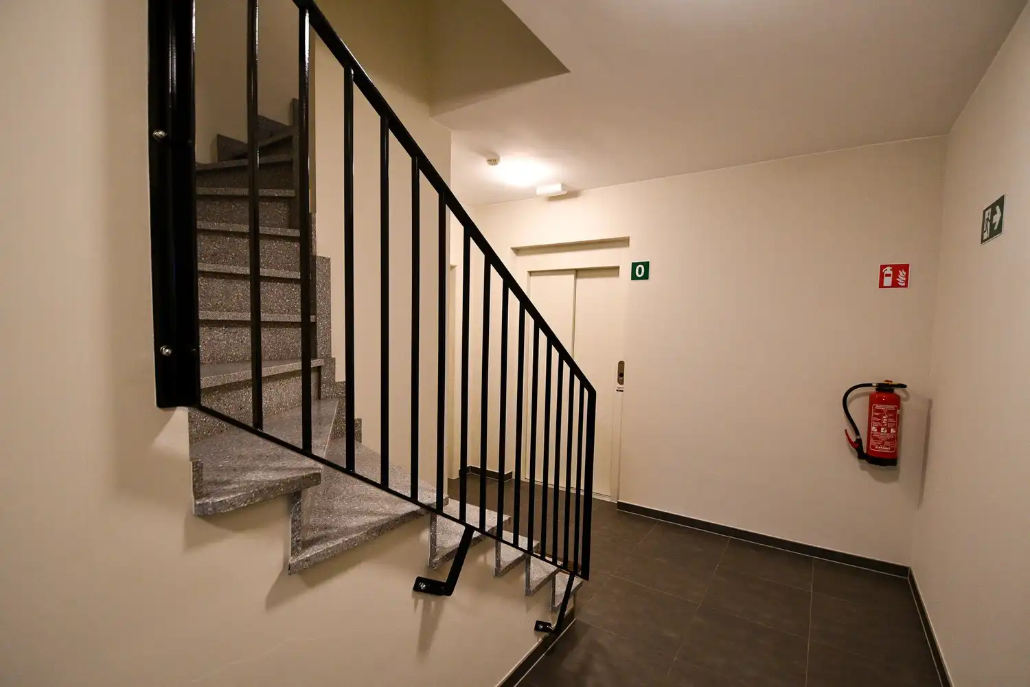 Appartement met bijhorende garagebox te residentie 'KASTEELPARK'! foto 14