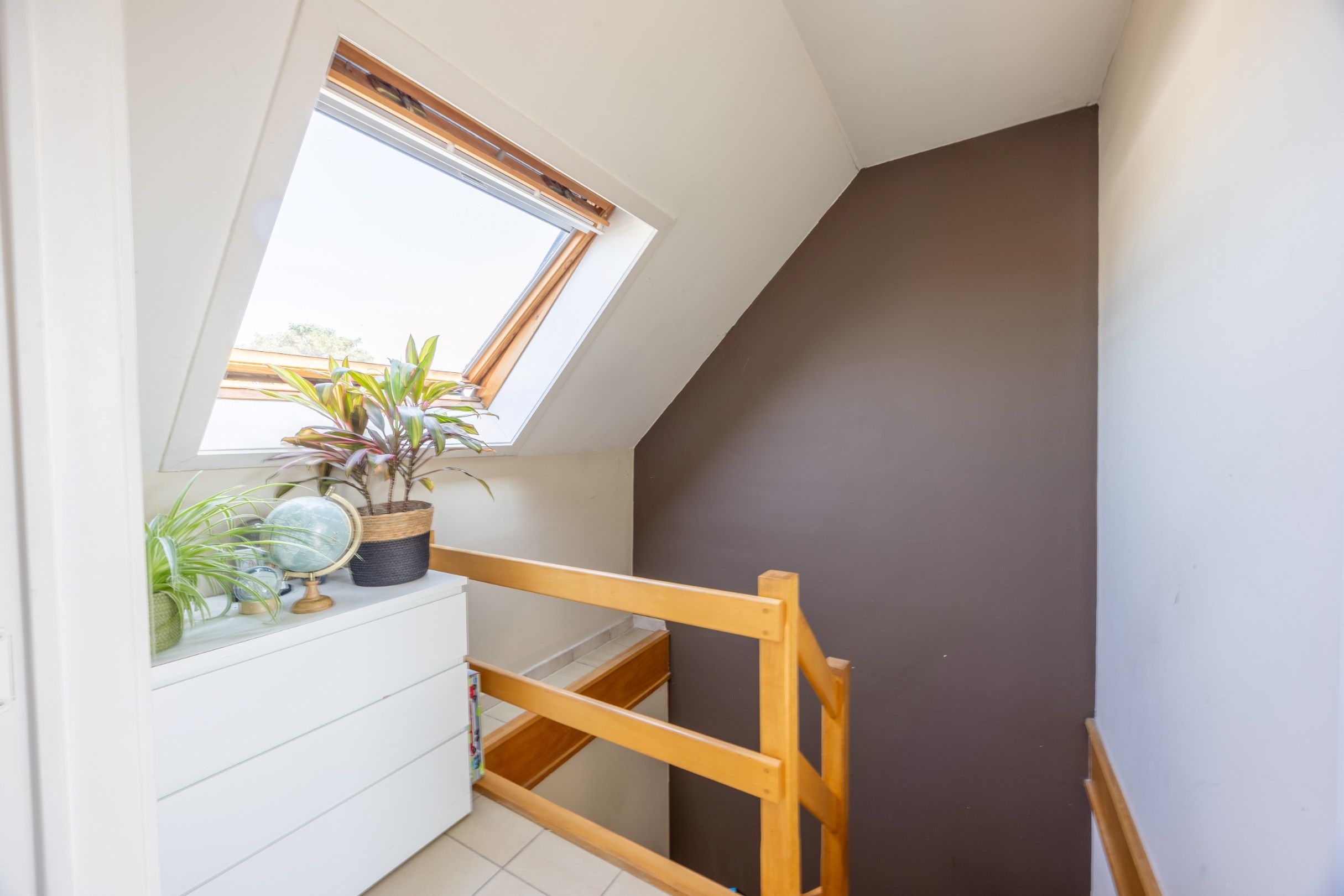 Gezellig duplex-appartement met garagebox in centrum Zulte. foto 9