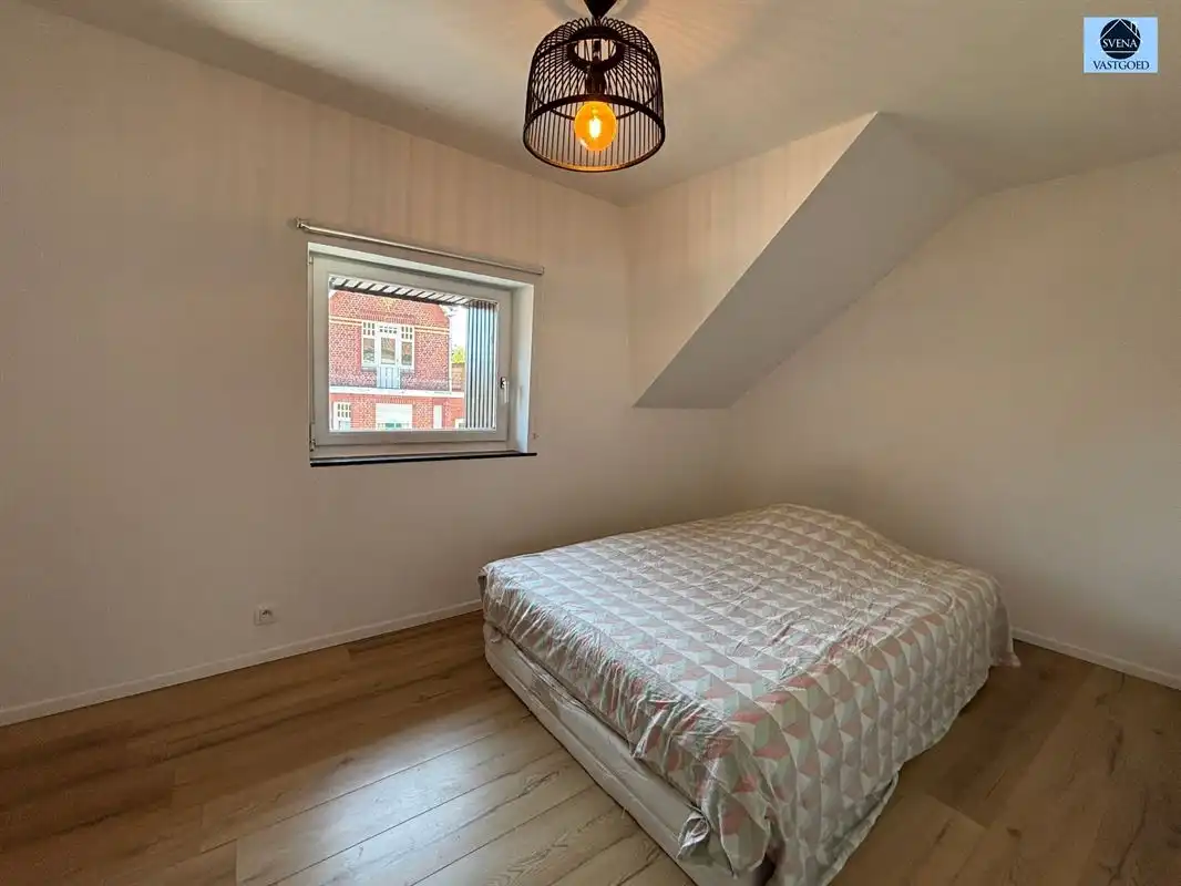 GERENOVEERDE WONING MET 3 SLAAPKAMERS, GARAGE EN TUIN foto 8