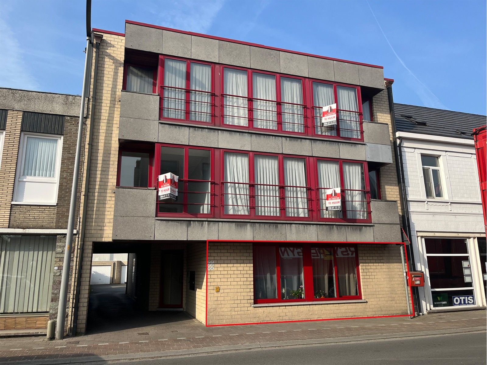 TE HUUR – Gelijkvloersappartement met garage foto {{pictureIndex}}